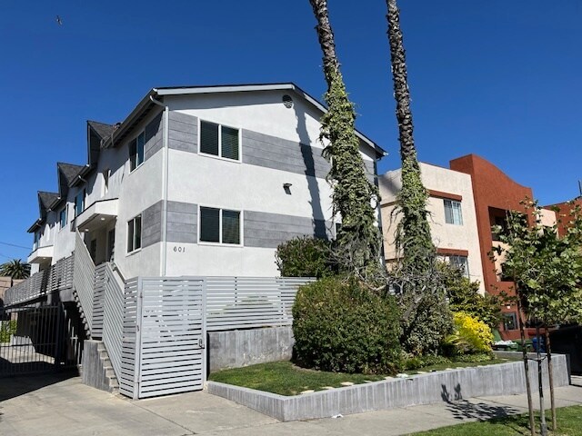 More Photos Of 601 N Normandie Ave, Los Angeles Apartments For Sale
