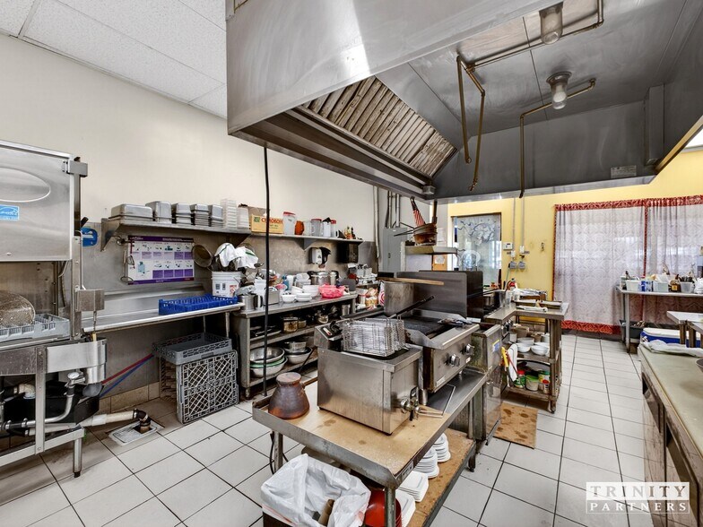 More Photos Of 5010 Old Spartanburg Rd, Taylors Freestanding For Lease
