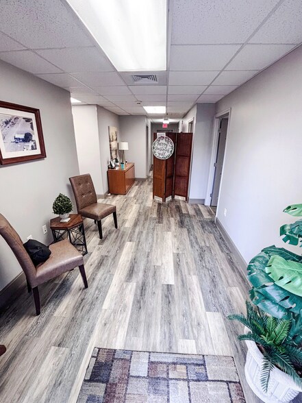 More Photos Of 1032 Commercial Dr, Brunswick Flex For Sale