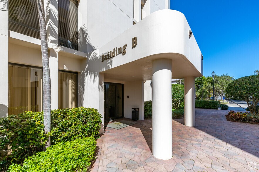 More Photos Of 1201 19th Pl, Vero Beach Medical For Lease