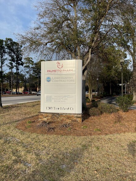 More Photos Of 1200 Two Island Ct, Mount Pleasant Office For Lease