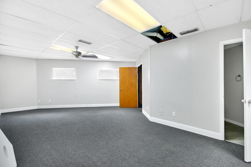 More Photos Of 5858 St Augustine Rd, Jacksonville Freestanding For Lease