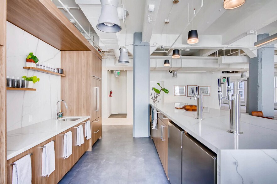 More Photos Of 821 17th St, Denver Office For Sale