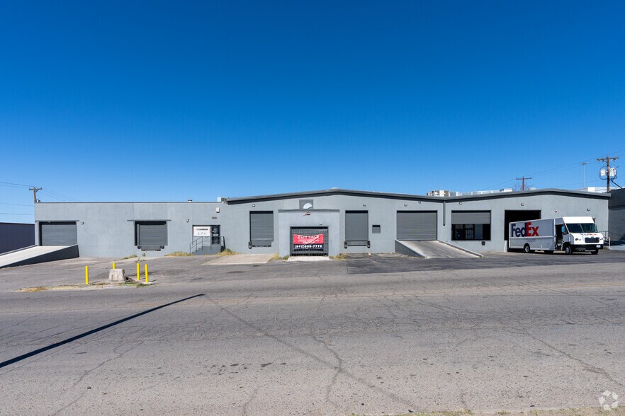 More Photos Of 1049-1051 Eastside Rd, El Paso Distribution For Lease