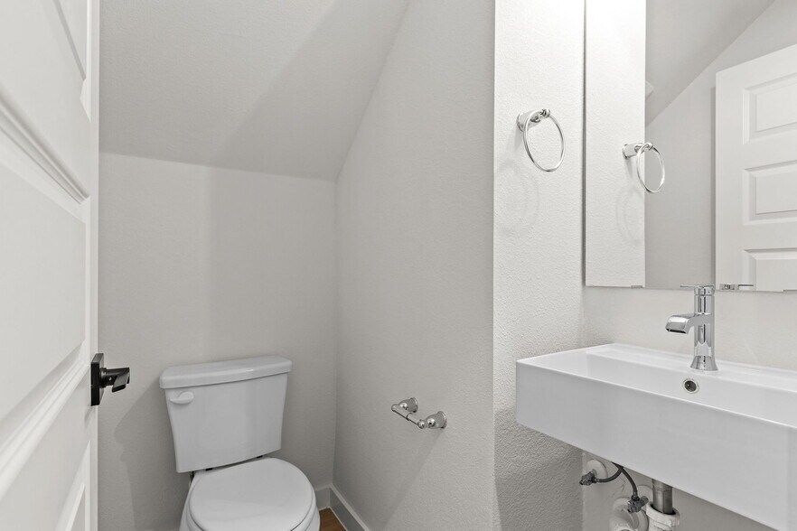 More Photos Of 2600 Gattis School Rd, Round Rock Apartments For Sale