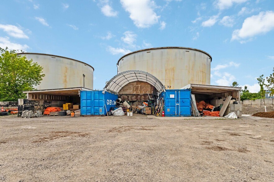 More Photos Of 2081 Piper Ln, London Industrial For Lease