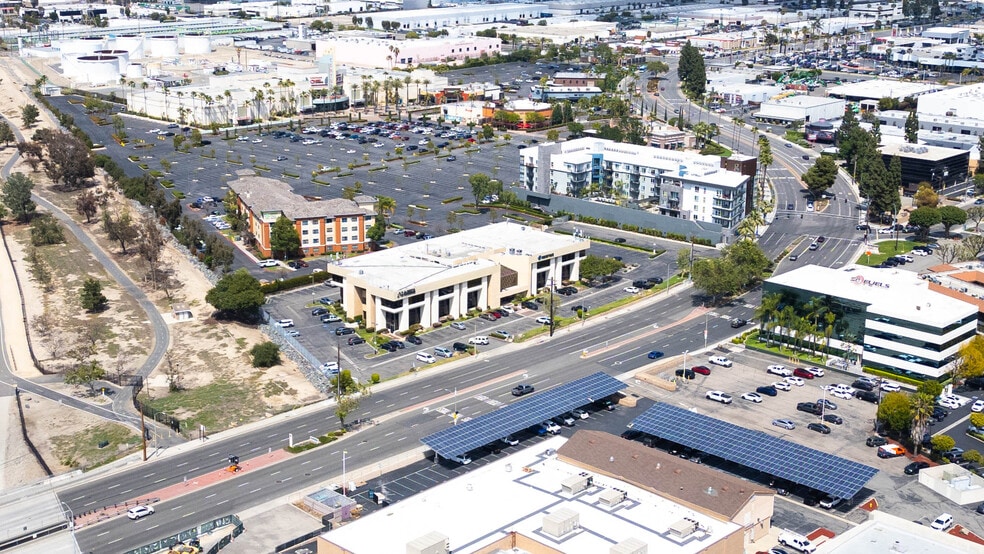 More Photos Of 1855 W Katella Ave, Orange Office Residential For Lease