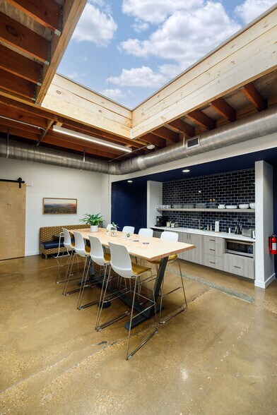More Photos Of 3117 W Clay St, Richmond Loft Creative Space For Sale