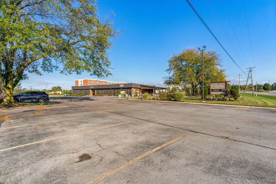 More Photos Of 1720 North Ridge Rd, Findlay General Retail For Sale