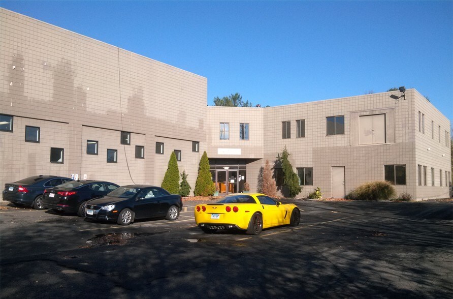 Primary Photo Of 121 Talcott Rd, West Hartford Office For Sale