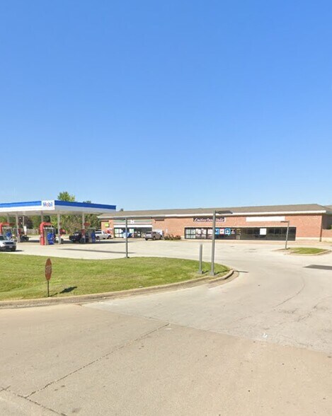 More Photos Of 6350 W 135th St, Palos Heights Service Station For Lease
