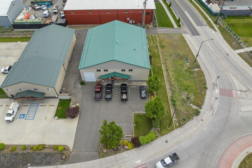 More Photos Of 3606 E Wellesley Ave, Spokane Service For Lease