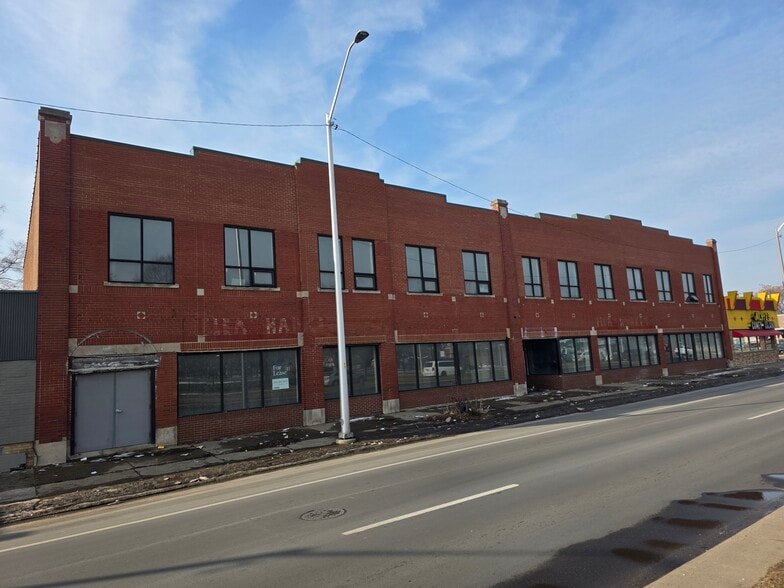 More Photos Of 16921 Livernois Ave, Detroit Storefront For Sale