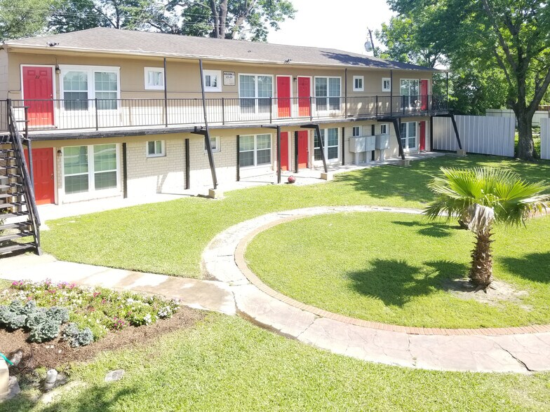 Primary Photo Of 3045 Golfcrest Blvd, Houston Apartments For Sale