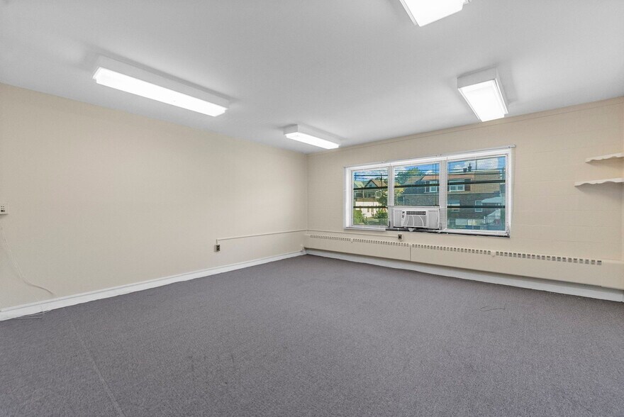 More Photos Of 35 Orange Ave, Clifton Religious Facility For Lease