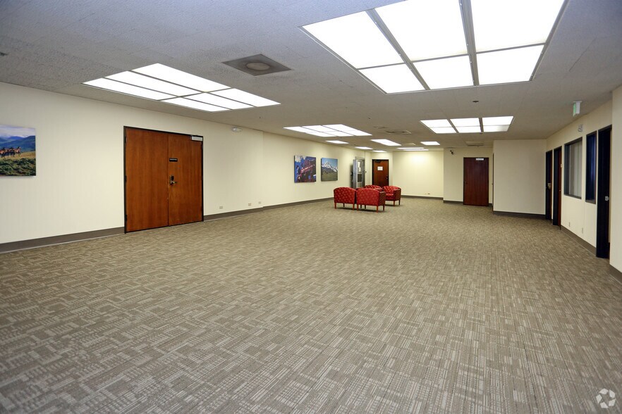 More Photos Of 5601 S Broadway, Littleton Office For Lease