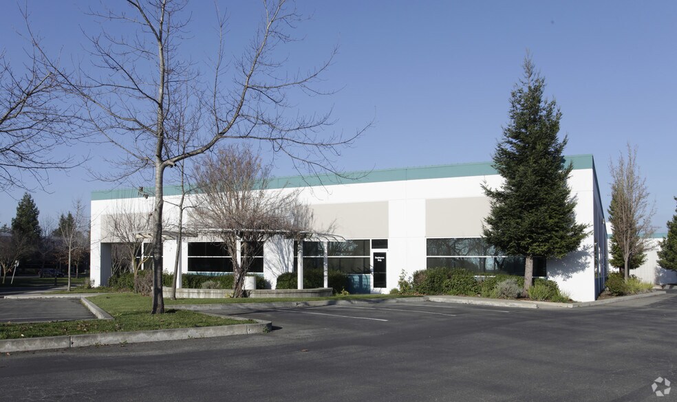More Photos Of 1440 N McDowell Blvd, Petaluma Office For Lease