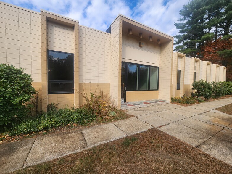 More Photos Of 686 Patriots Rd, Templeton Industrial For Sale