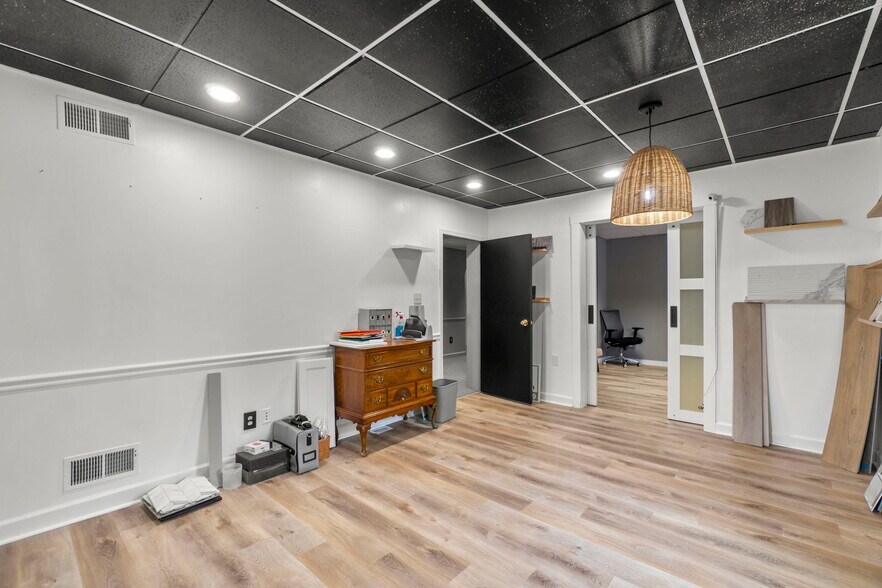 More Photos Of 300 Allegheny Ave, Towson Office For Sale