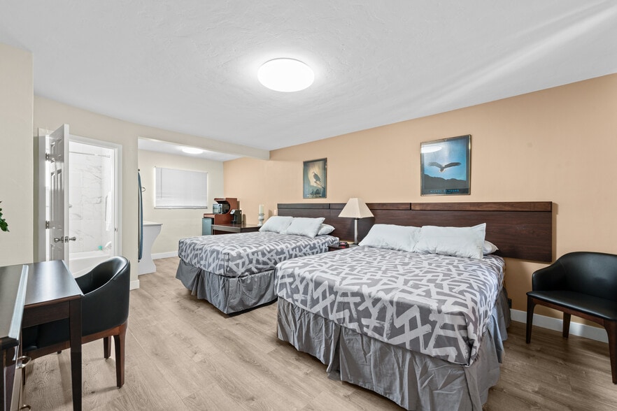 More Photos Of 1736 Santa Rosa Ave, Santa Rosa Hotel For Sale