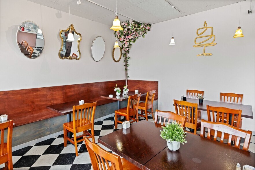 More Photos Of 4935 Shattuck Ave, Oakland Freestanding For Sale