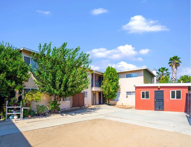 More Photos Of 1072 W Wilson St, Pomona Apartments For Sale