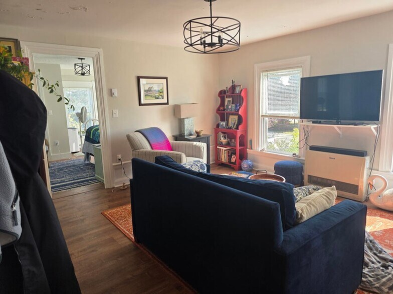 More Photos Of 12 Gay St, Rockland Apartments For Sale