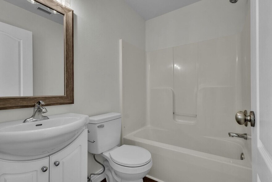 More Photos Of 1140 Fort Pickens Rd, Pensacola Beach General Retail For Sale