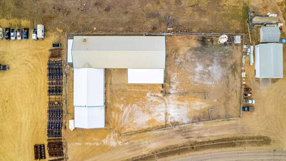 More Photos Of 800 S Railway Ave W, Drumheller Industrial For Lease