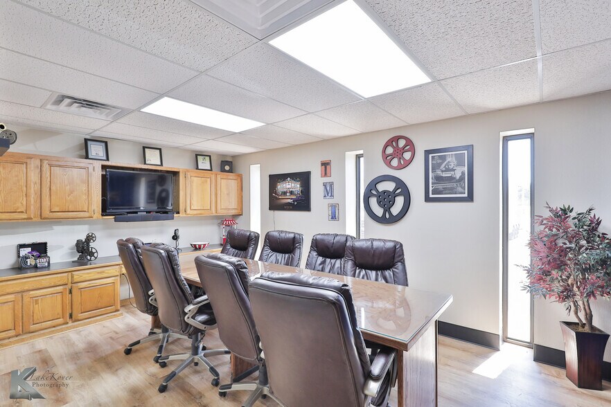 More Photos Of 2180 Maple St, Abilene Specialty For Sale