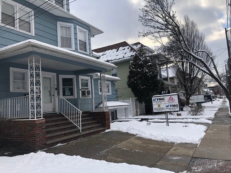 More Photos Of 417 Clifton Ave, Clifton Office For Lease