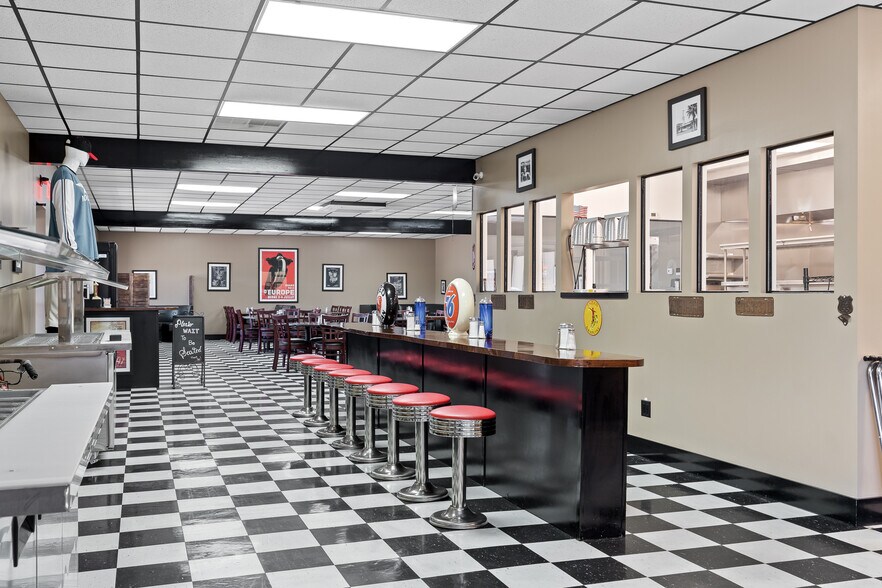 More Photos Of 8855 Dayton Pike, Soddy Daisy Restaurant For Lease