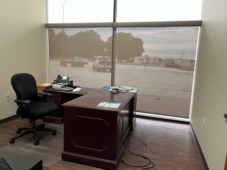 More Photos Of 5805 Highway 271, Fort Smith Freestanding For Sale