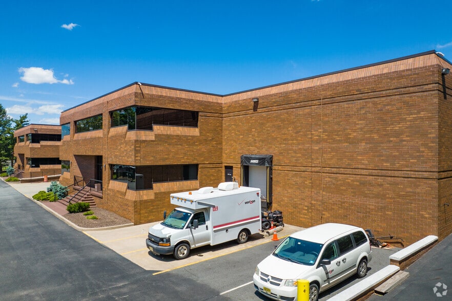 More Photos Of 125-127 Kingsland Ave, Clifton Warehouse For Lease