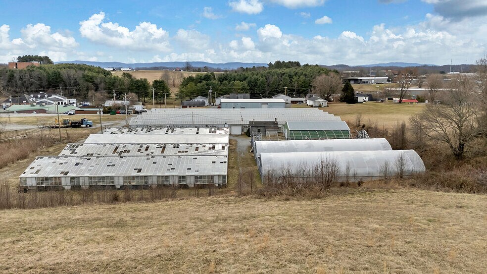 More Photos Of 973 W Main St, Abingdon Specialty For Sale