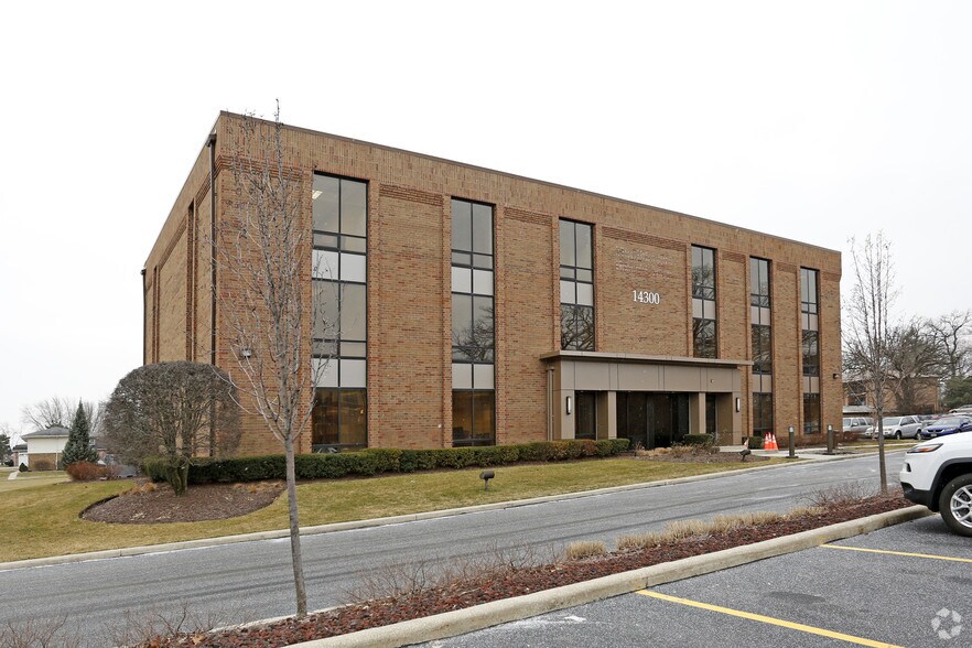 More Photos Of 9661 W 143rd St, Orland Park Unknown For Lease