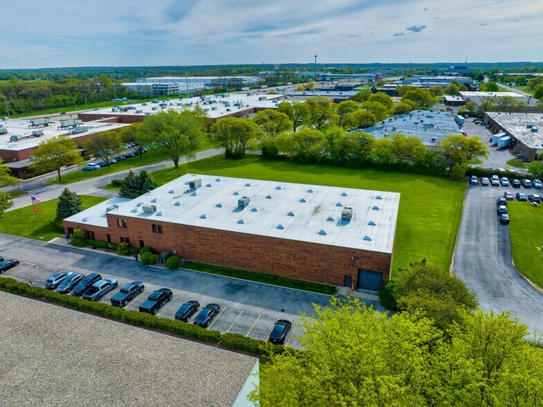 More Photos Of 1525 Holmes Rd, Elgin Industrial For Sale