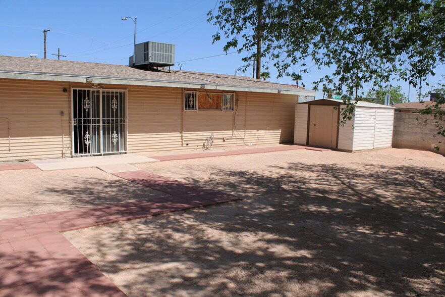 More Photos Of 3701 Vegas Dr, Las Vegas Office For Sale