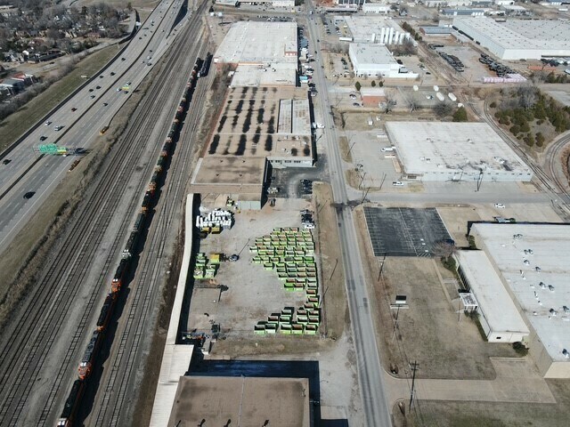 More Photos Of 3301 N Santa Fe Ave, Oklahoma City Warehouse For Lease