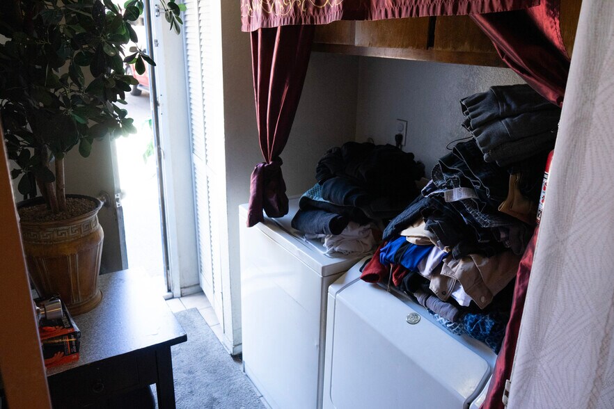 More Photos Of 1491-1499 Bellevue Rd, Atwater Apartments For Sale