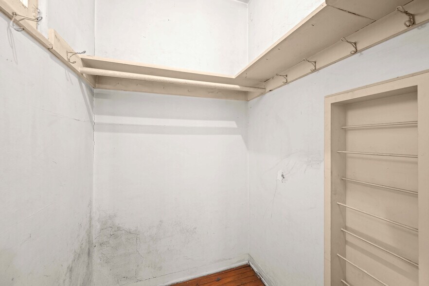 More Photos Of 2106 Valentine St, Los Angeles Apartments For Sale