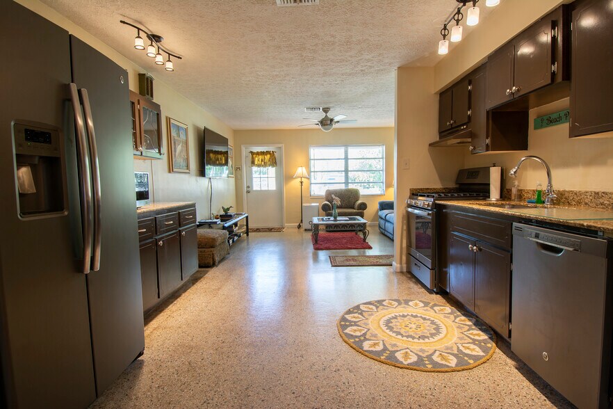 More Photos Of 2426 NE Letitia St, Jensen Beach Storefront Retail Residential For Sale