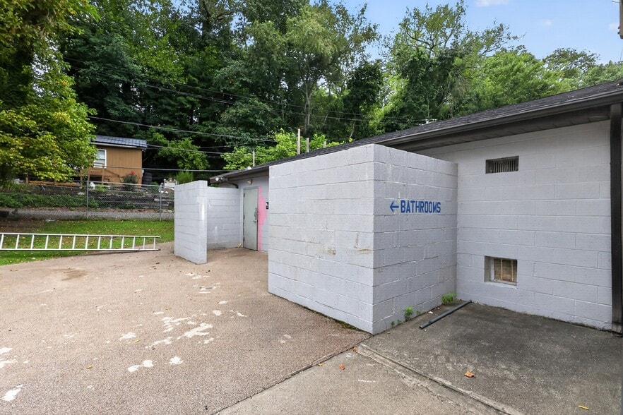 More Photos Of 13 Beaver St, Hulmeville Swimming Pool For Sale