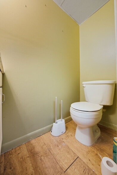 More Photos Of 409 Woodport Rd, Sparta Freestanding For Sale