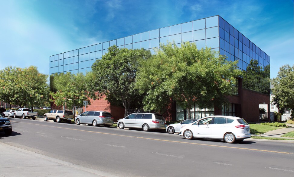 Primary Photo Of 1508 Alhambra Blvd, Sacramento Medical For Lease