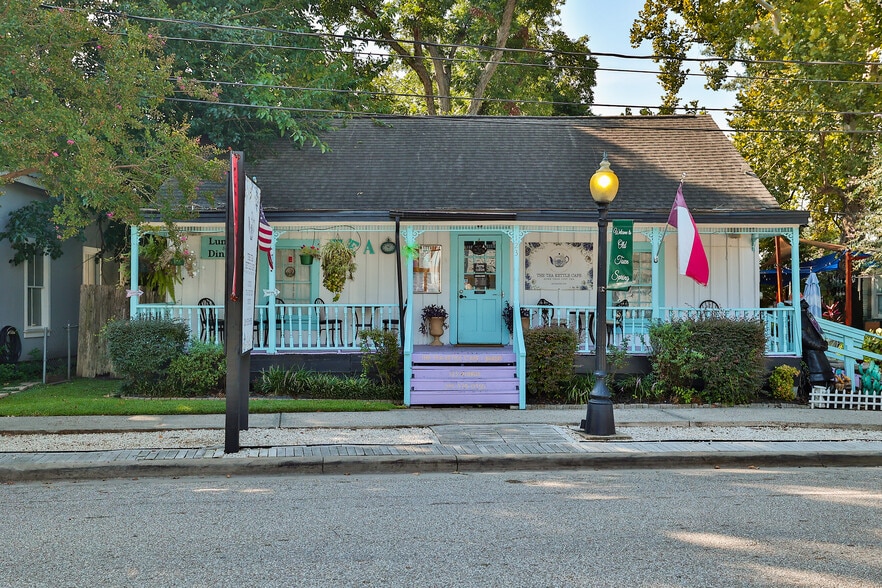 Primary Photo Of , Spring General Retail For Sale