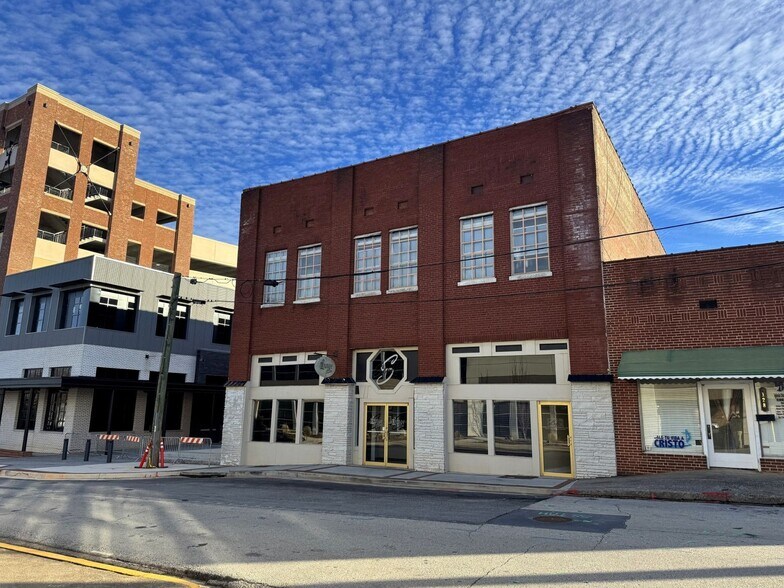 More Photos Of 131 Bradford St, Gainesville Storefront Retail Office For Lease
