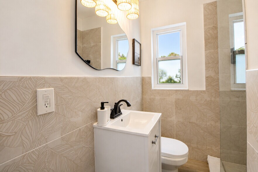 More Photos Of 1440 SW 4th St, Miami Apartments For Sale