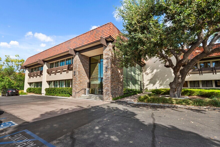 Primary Photo Of 32144 Agoura Rd, Westlake Village Medical For Lease