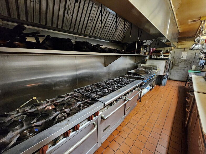 More Photos Of 128 County St, New Bedford Restaurant For Sale